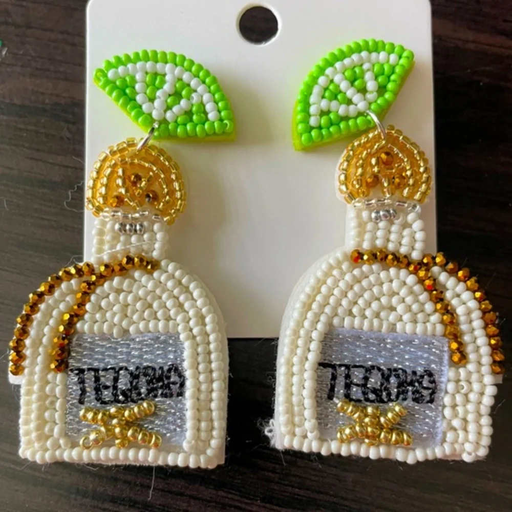 **NEW** Hand Beaded Tequila Earrings 🍋‍🟩